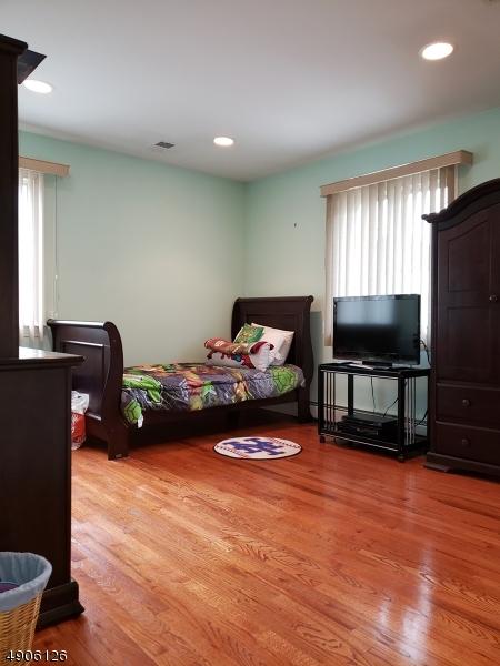 5 Stanton St, Clark, NJ 07066 photo 9