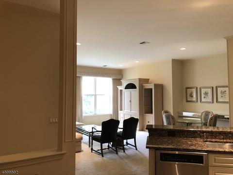 1111 Four Seasons Dr, Wayne, NJ 07470 photo 5