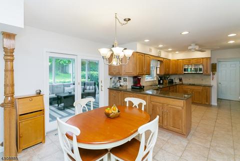 51 Farview Dr, Hackettstown, NJ 07840 photo 11