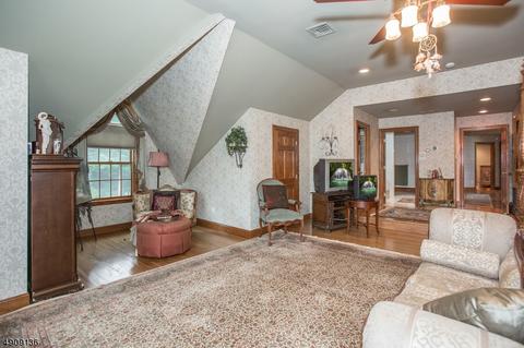 141 Chopin Dr, Wayne, NJ 07470 photo 14