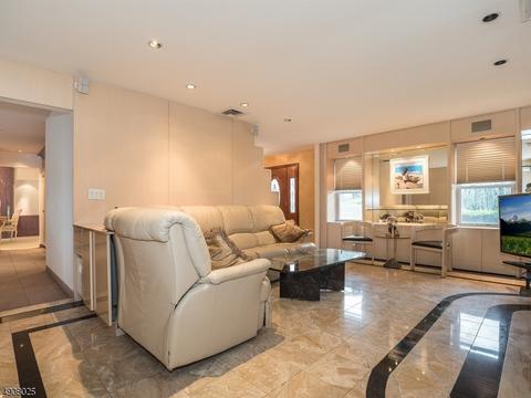 26 Howe Ave, Wayne, NJ 07470 photo 12