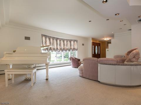 26 Howe Ave, Wayne, NJ 07470 photo 5