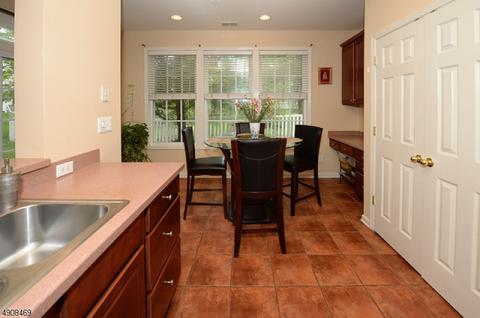 167 Levinberg Ln, Wayne, NJ 07470 photo 8