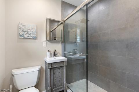 230 Andover Dr, Wayne, NJ 07470 photo 12
