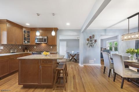 230 Andover Dr, Wayne, NJ 07470 photo 3