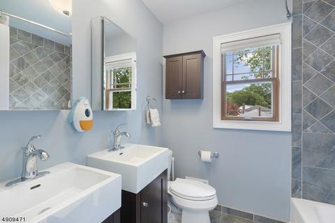 230 Andover Dr, Wayne, NJ 07470 photo 17