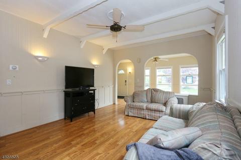 52 Wanamaker Ave, Waldwick, NJ 07463 photo 5