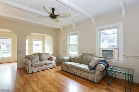 52 Wanamaker Ave, Waldwick, NJ 07463 photo 4