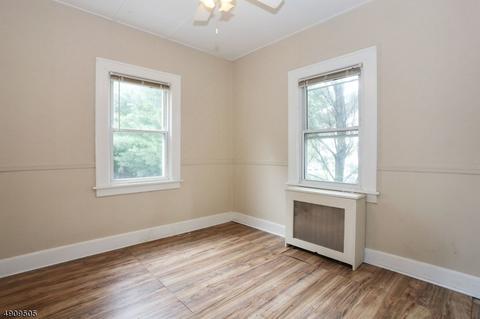 52 Wanamaker Ave, Waldwick, NJ 07463 photo 14