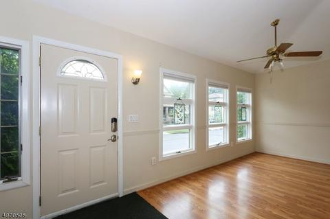 52 Wanamaker Ave, Waldwick, NJ 07463 photo 3