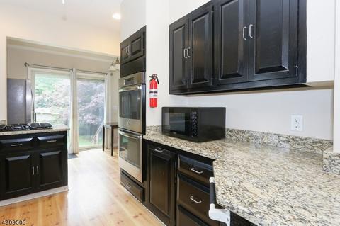 52 Wanamaker Ave, Waldwick, NJ 07463 photo 9