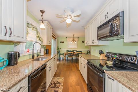 4 Starglo Dr, Hampton, NJ 08827 photo 3