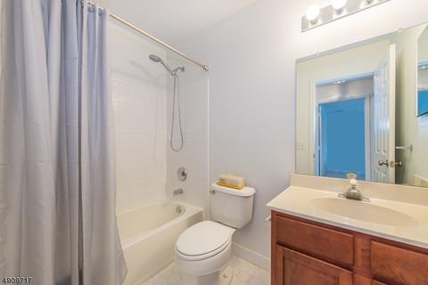 210 Swanstrom Pl E, Union, NJ 07083 photo 15