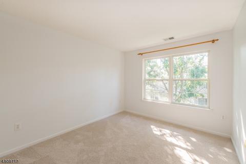 210 Swanstrom Pl E, Union, NJ 07083 photo 14