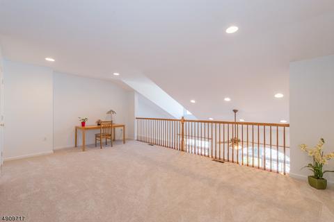 210 Swanstrom Pl E, Union, NJ 07083 photo 10
