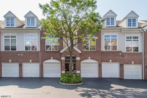 210 Swanstrom Pl E, Union, NJ 07083 photo 1