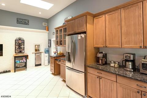 14 Iowa Rd, Wayne, NJ 07470 photo 8