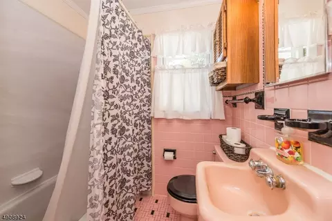 203 Hamilton Dr, Hackettstown, NJ 07840 photo 13