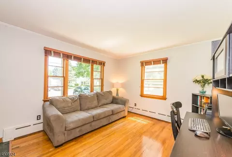 203 Hamilton Dr, Hackettstown, NJ 07840 photo 4