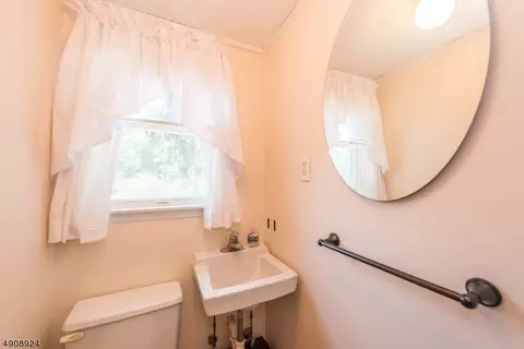 203 Hamilton Dr, Hackettstown, NJ 07840 photo 16