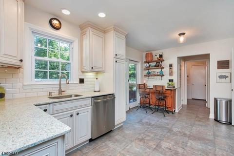 830 Long Hill Rd, Gillette, NJ 07933 photo 6