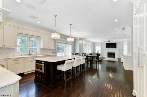 63 Bristol Ct, Berkeley Heights, NJ 07922 photo 5