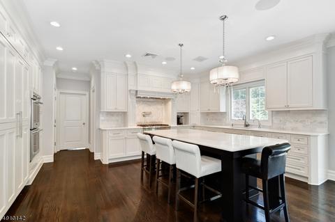 63 Bristol Ct, Berkeley Heights, NJ 07922 photo 3