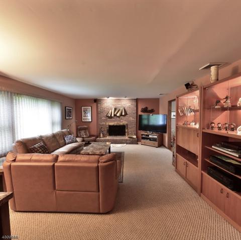 46 Chandler Dr, Wayne, NJ 07470 photo 6
