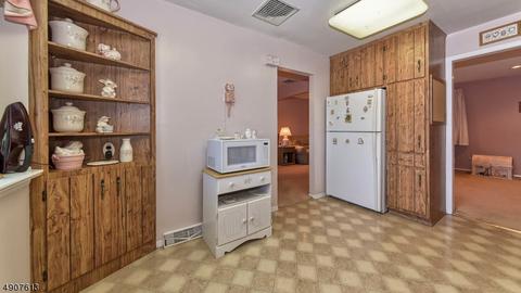 53 Normandy Dr, Wayne, NJ 07470 photo 10