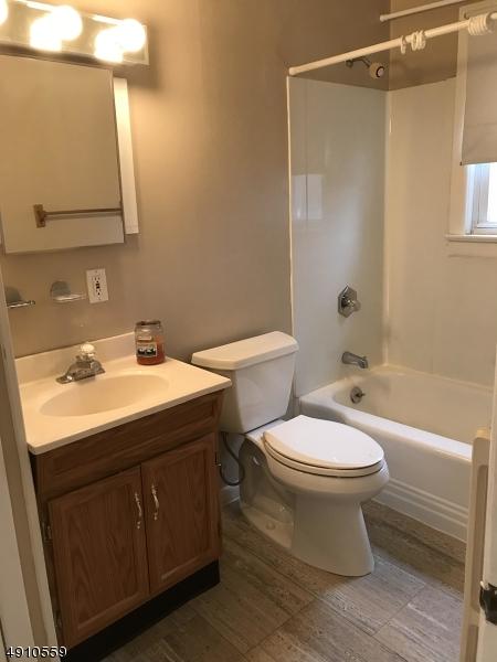 213 E Central Ave, Alpha, NJ 08865 photo 6