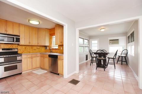 5 Giannone Rd, Wayne, NJ 07470 photo 8
