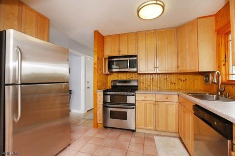 5 Giannone Rd, Wayne, NJ 07470 photo 7
