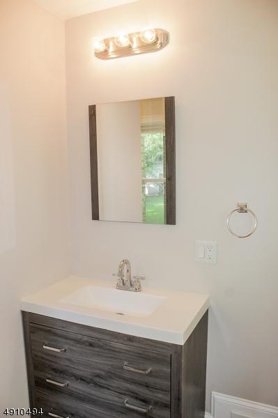 230 E 2nd Ave, Roselle, NJ 07203 photo 12