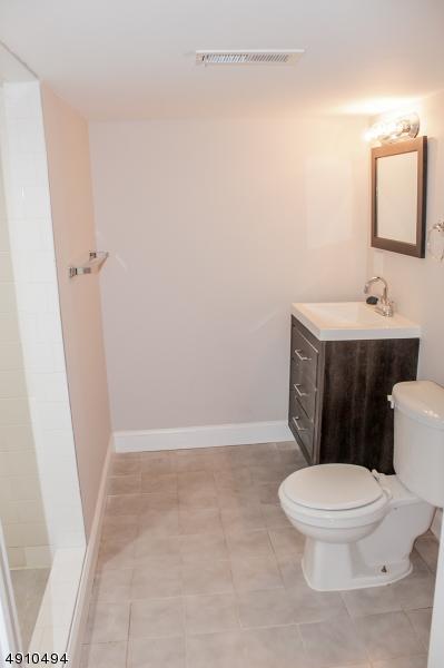 230 E 2nd Ave, Roselle, NJ 07203 photo 23