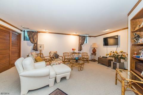 9 Heritage Manor Dr, Wayne, NJ 07470 photo 13