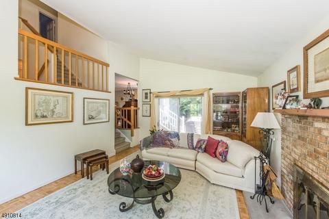 9 Heritage Manor Dr, Wayne, NJ 07470 photo 11