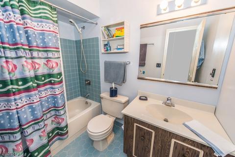 9 Heritage Manor Dr, Wayne, NJ 07470 photo 18