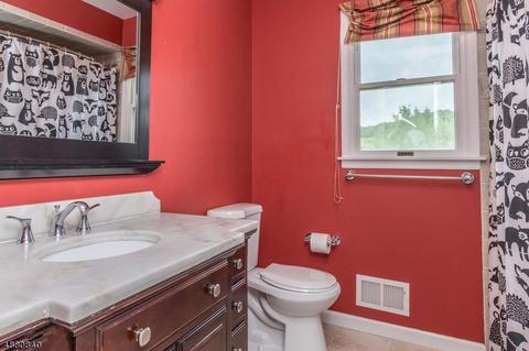 4 Wildflower Ct, Clinton, NJ 08809 photo 12
