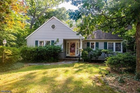 114 W Lake Dr, Wayne, NJ 07470 photo 1