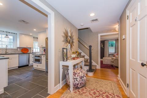 33 Cherry Ln, Chatham, NJ 07928 photo 3