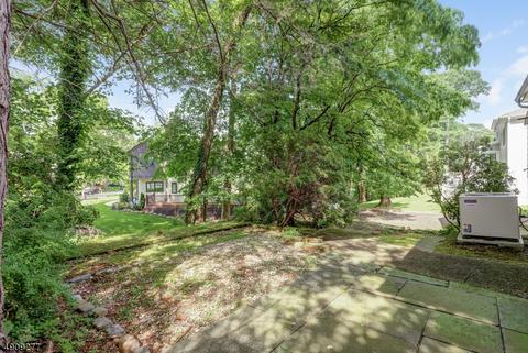 69 Oval Rd, Millburn, NJ 07041 photo 5