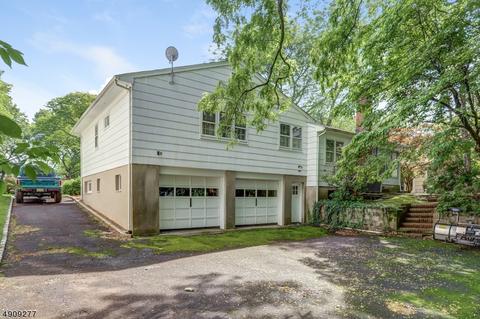 69 Oval Rd, Millburn, NJ 07041 photo 4