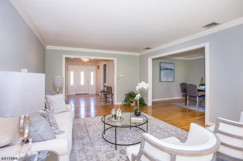 93 Tall Oaks Dr, Wayne, NJ 07470 photo 3