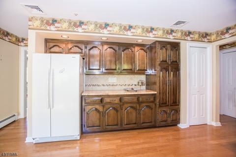 93 Tall Oaks Dr, Wayne, NJ 07470 photo 10