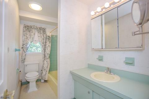 93 Tall Oaks Dr, Wayne, NJ 07470 photo 19