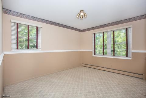 93 Tall Oaks Dr, Wayne, NJ 07470 photo 17