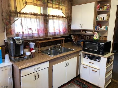 402 E 4th Ave, Roselle, NJ 07203 photo 11