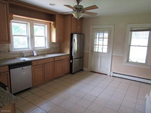 173 Main St, Hampton, NJ 08827 photo 9
