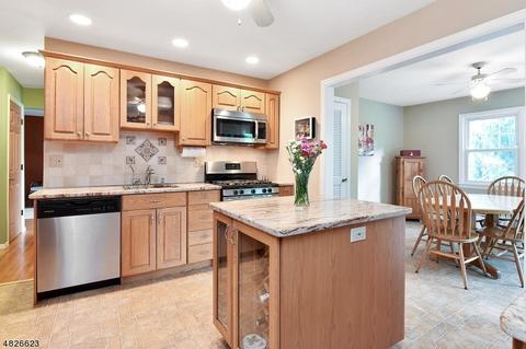 115 Fieldstone Pl, Wayne, NJ 07470 photo 7