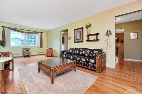 115 Fieldstone Pl, Wayne, NJ 07470 photo 5